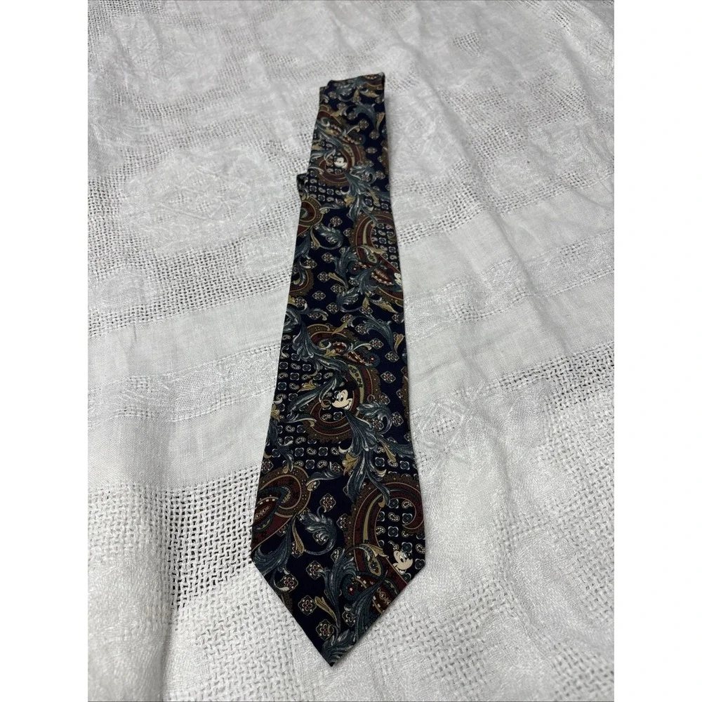 Disney Originals Men's Tie Mickey Mouse Paisley 100% Silk 3.75
